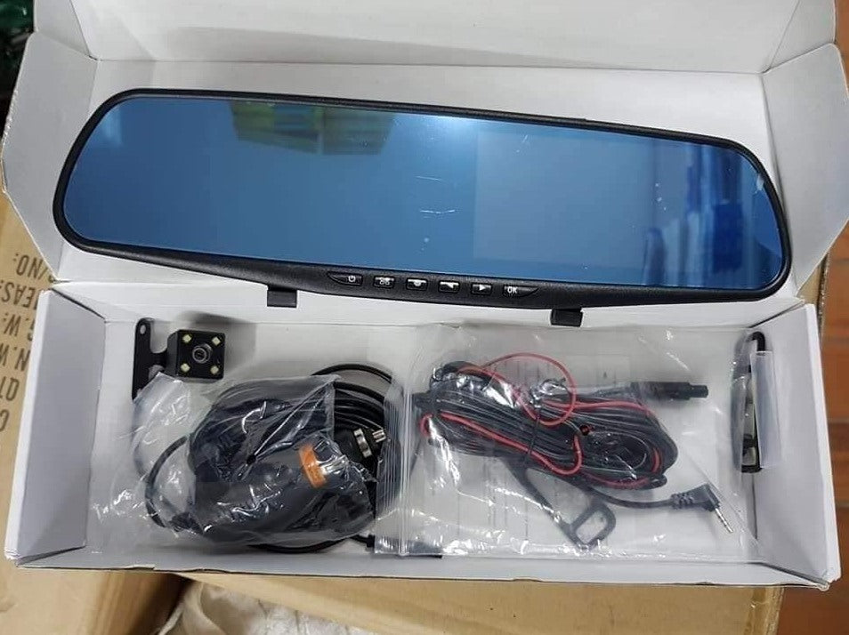 Retrovizor sa kamerom i parking kamerom