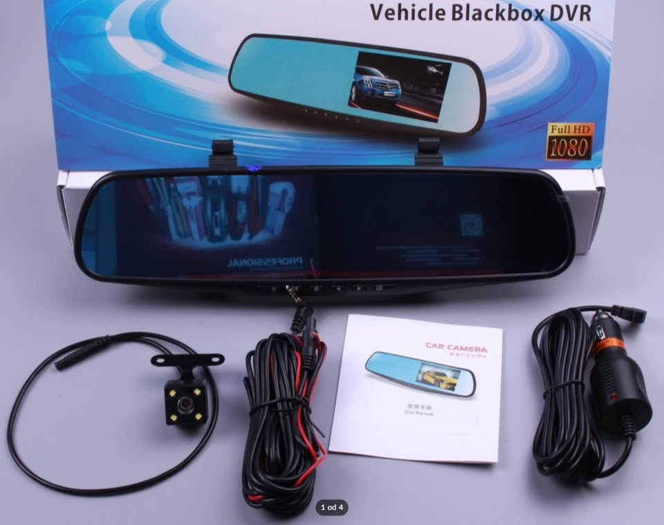 Retrovizor sa kamerom i parking kamerom