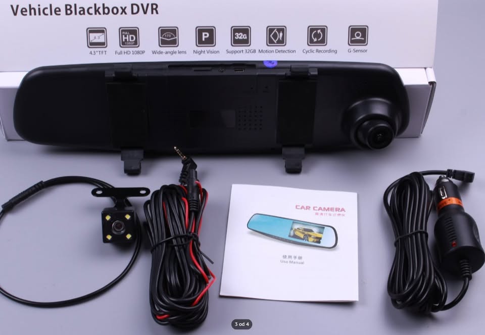 Retrovizor sa kamerom i parking kamerom